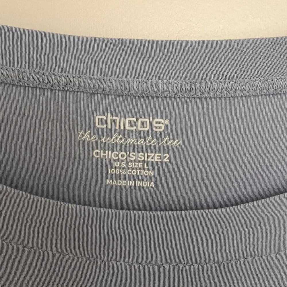 Chicos tee and crops bundle - Picture 6 of 9